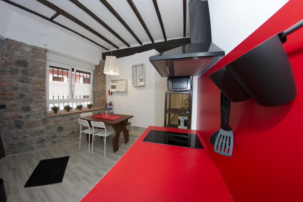 Andra Mari Apartamentu Turistikoak Bermeo Quarto foto